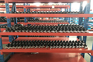 爱游戏平台阀业仓库一角